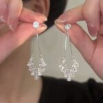 Earrings in a new and elegant style