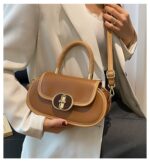 A fashionable bag - Image 14