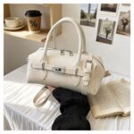 Bags (4 colors) with chain & without